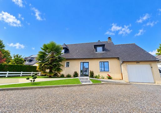 Maison 7 pièces 136 m² · à La Chapelle-des-Fougeretz · 136 m² · 351 900 €
