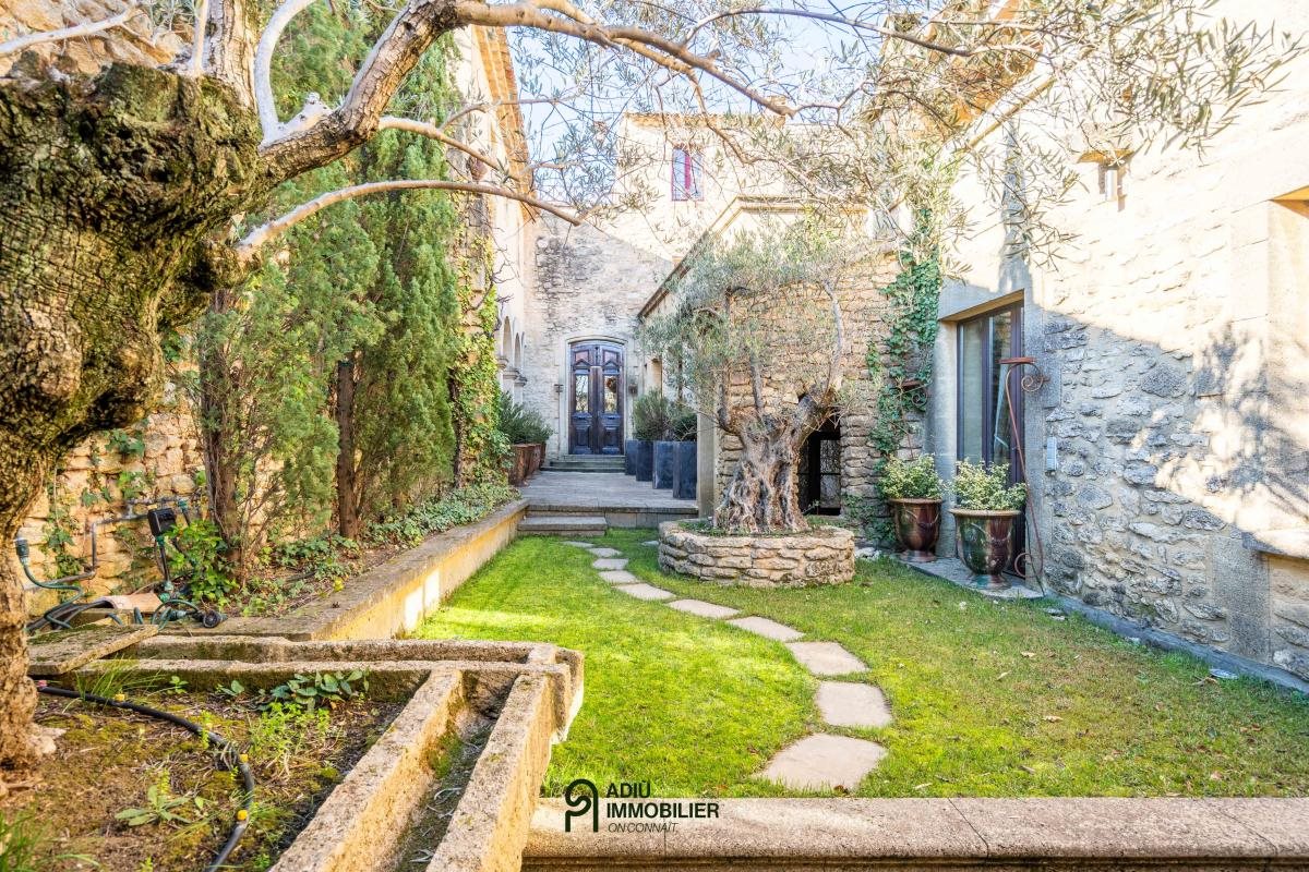Maison à vendre, 377m², Uzès