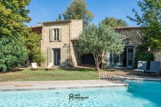 Maison 6 pièces 150 m² · à Uzès · 150 m² · 685 000 €