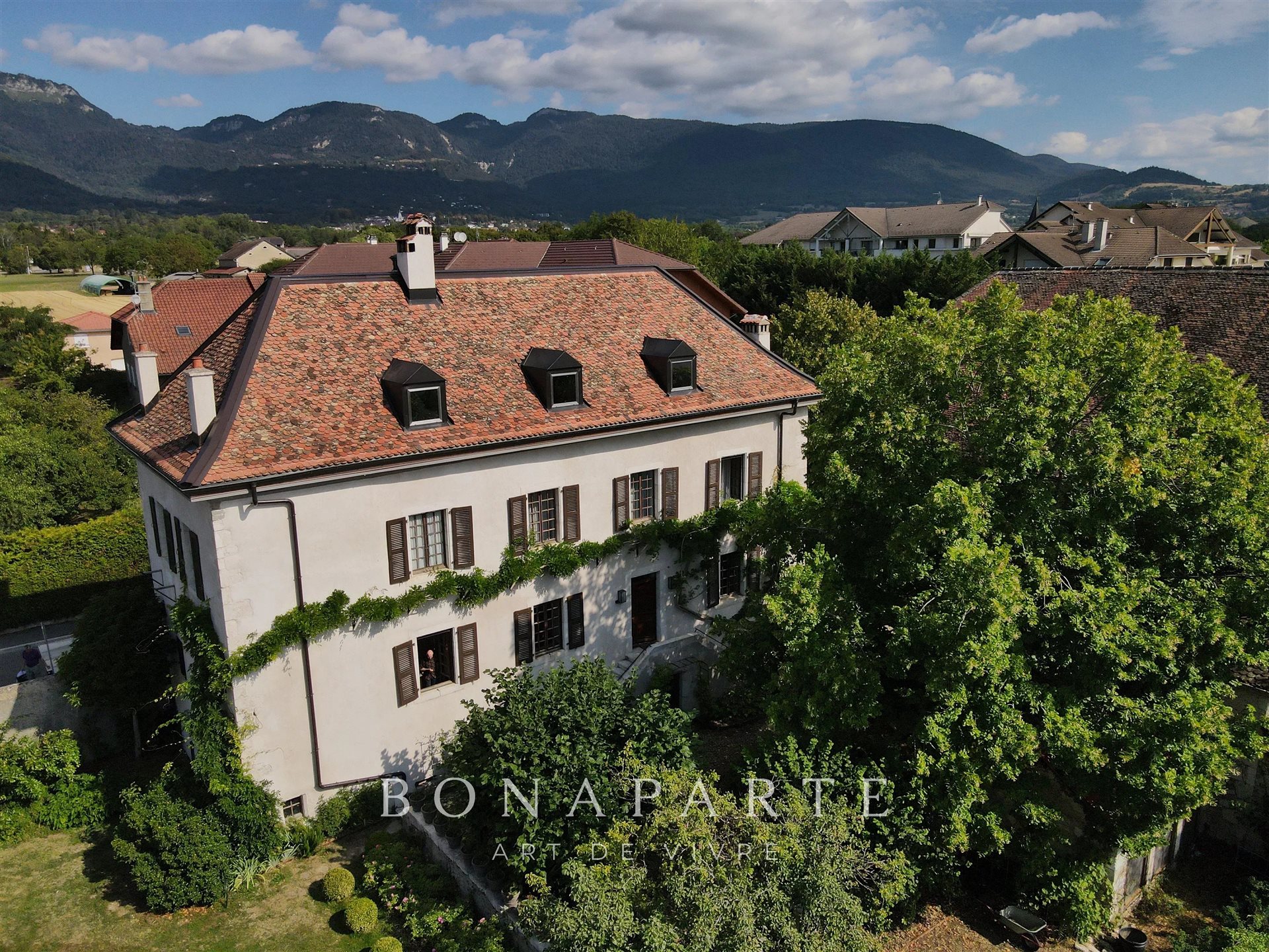 Maison à vendre, 332m², Cessy
