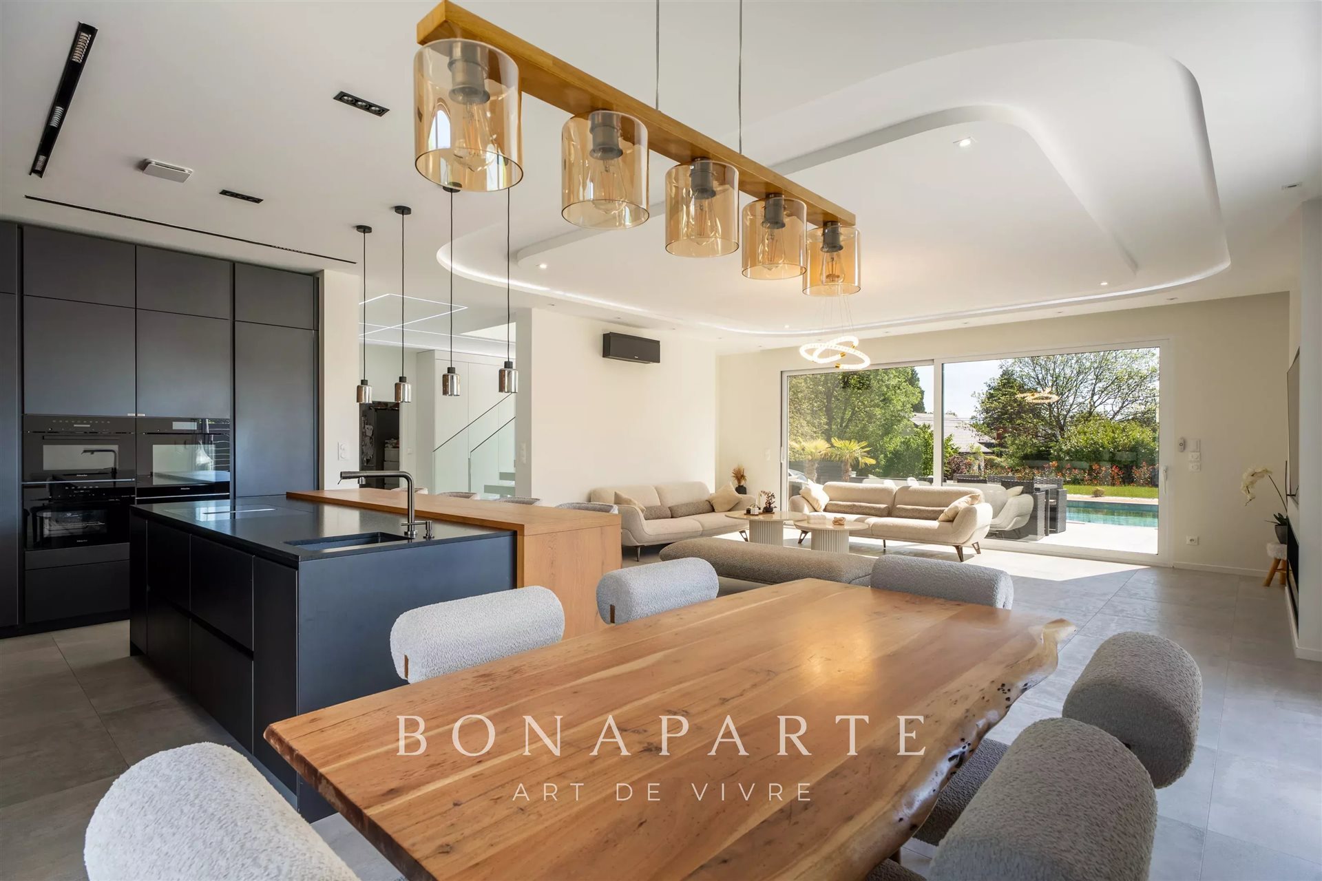 Maison à vendre, 258m², Divonne-les-Bains