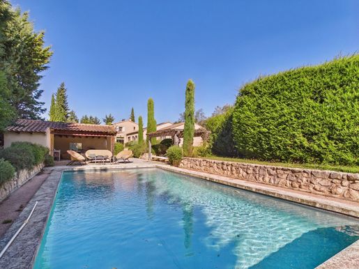 Maison 7 pièces 236 m² · à Fontvieille · 236 m² · 995 000 €