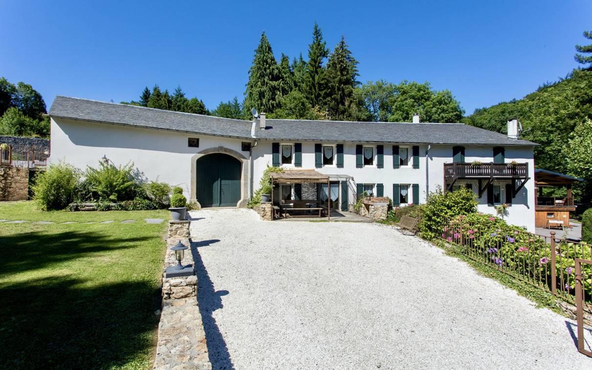 Hus, 435 m², grund 9217 m²