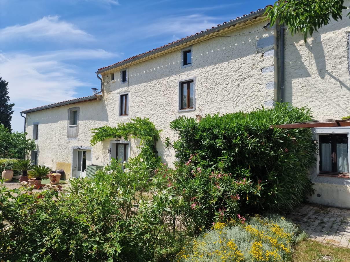 Hus, 575 m², grund 1679 m²