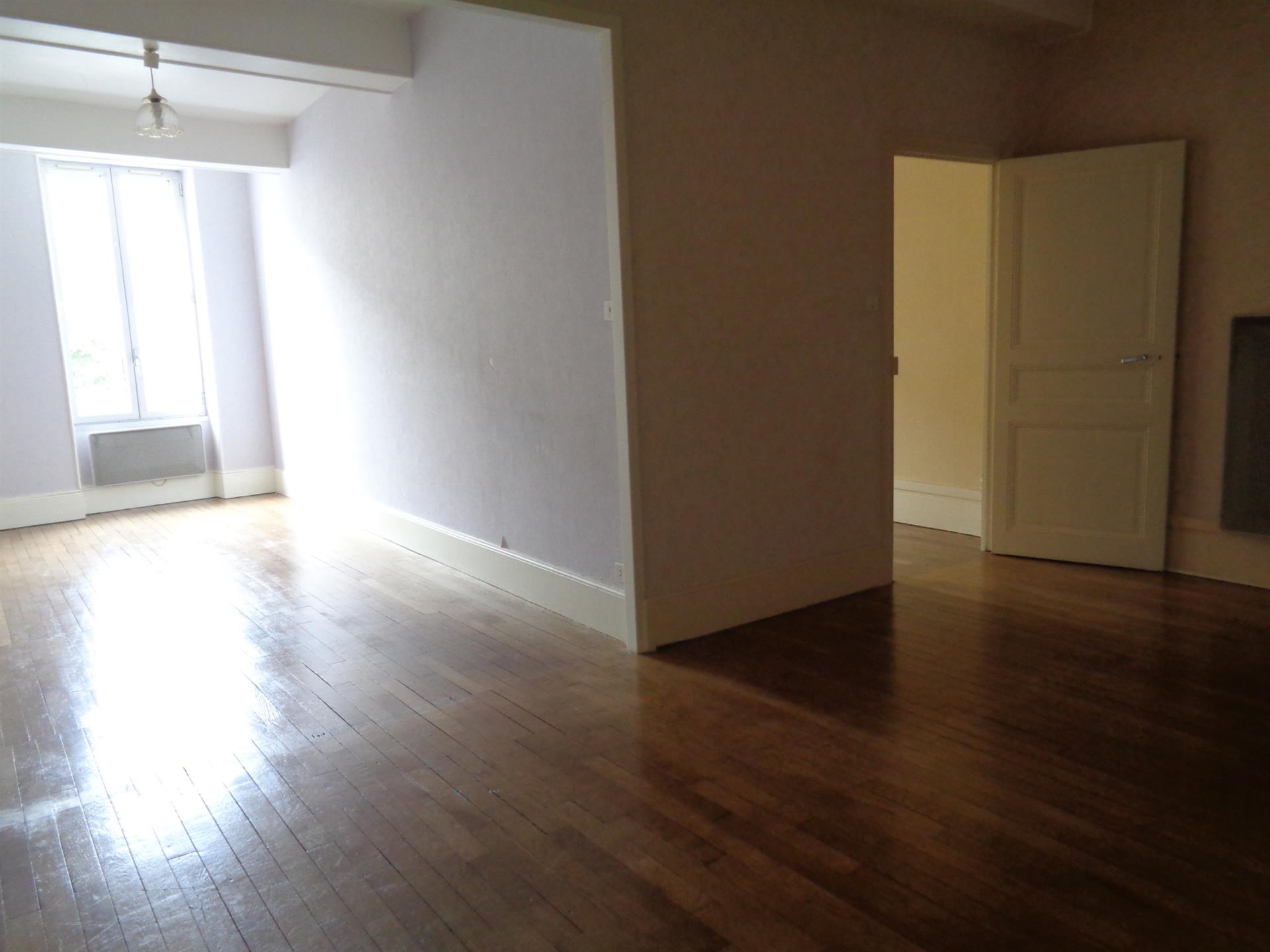 Maison à vendre, 67m², Bourbon-Lancy