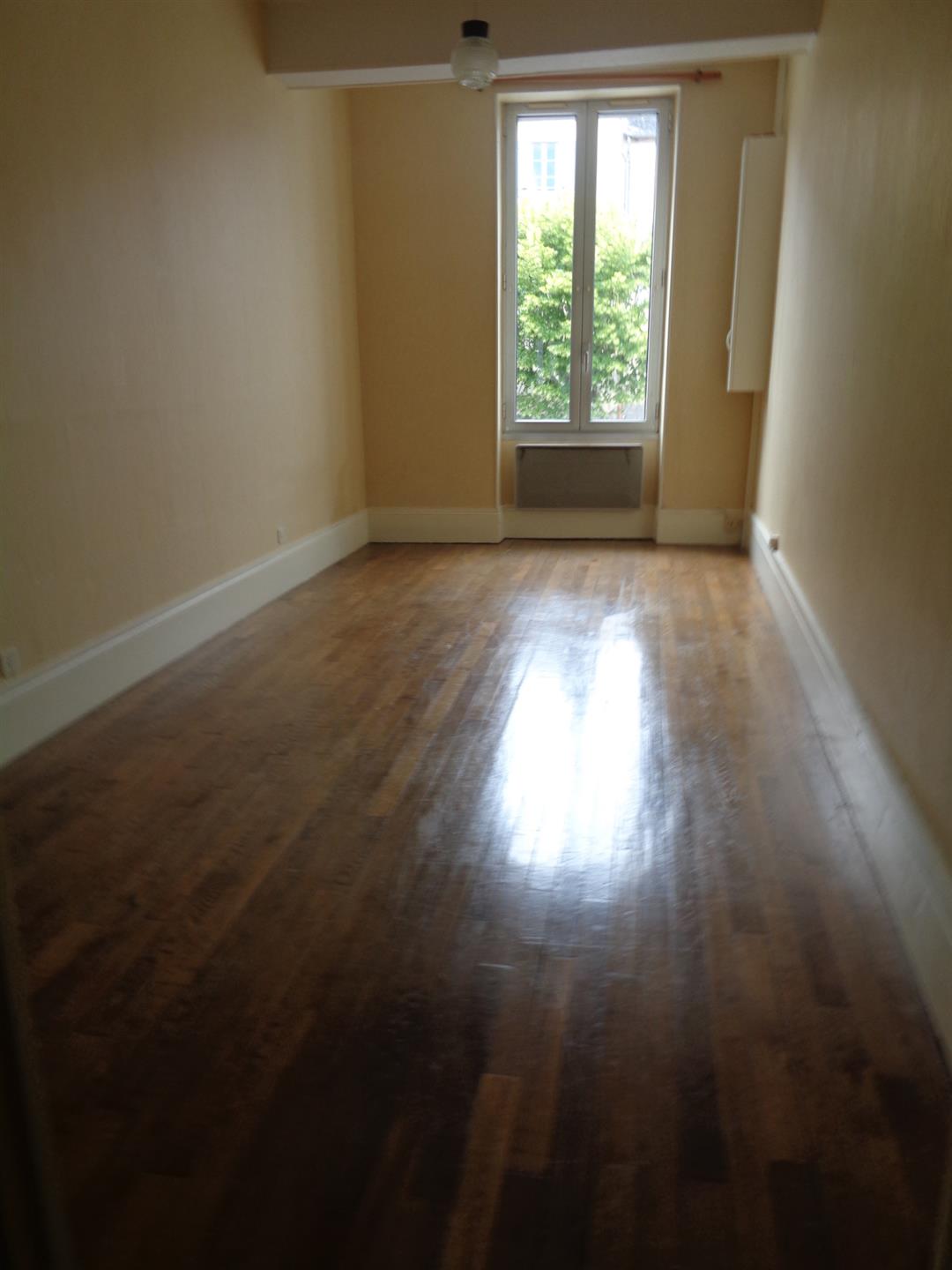 Maison à vendre, 67m², Bourbon-Lancy