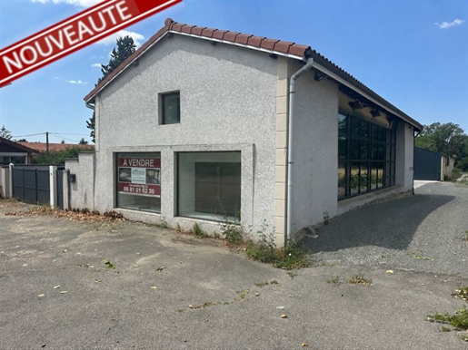 Local commercial 8 pièces 256 m² · à Feurs · 256 m² · 238 000 €