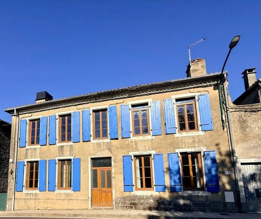 Maison 6 pièces 240 m² · à Cazères-sur-l'Adour · 240 m² · 192 000 €