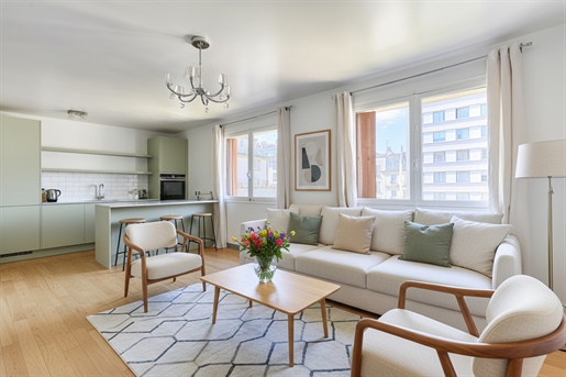 Appartement 4 pièces 80 m² · à Paris 11ème · 80 m² · 895 000 €