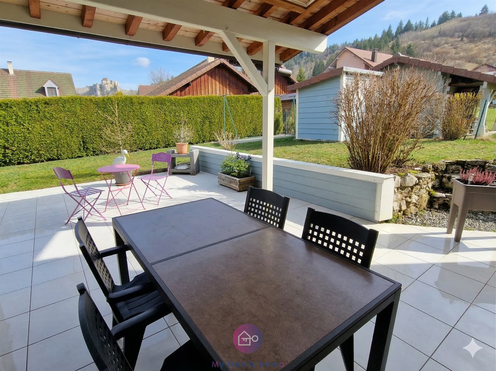 Maison à vendre, 138m², La Cluse-et-Mijoux