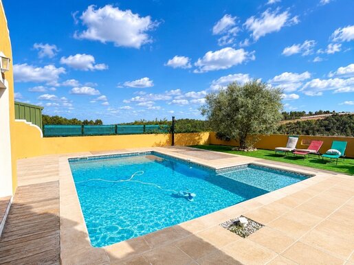 Maison 7 pièces 173 m² · à Vailhauquès · 173 m² · 496 000 €