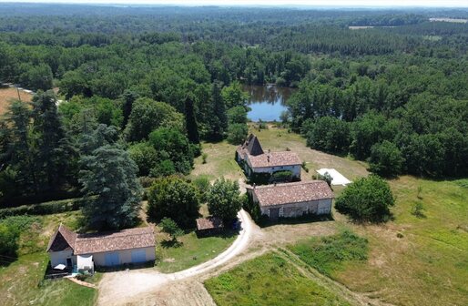 Maison 18 pièces 430 m² · à Ribérac · 430 m² · 1 500 000 €