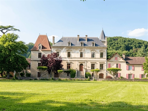Maison 2200 m² · à Le Bugue · 2 200 m² · 2 900 000 €