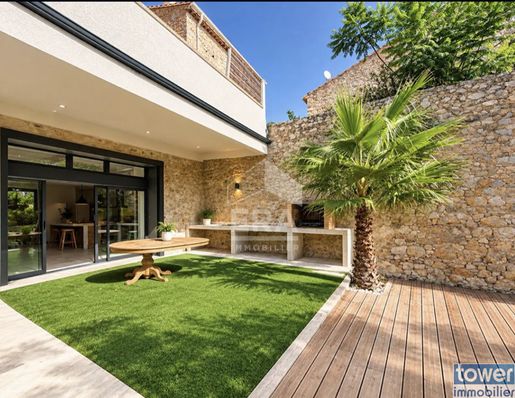 Maison 6 pièces 240 m² · à La Palme · 240 m² · 375 000 €