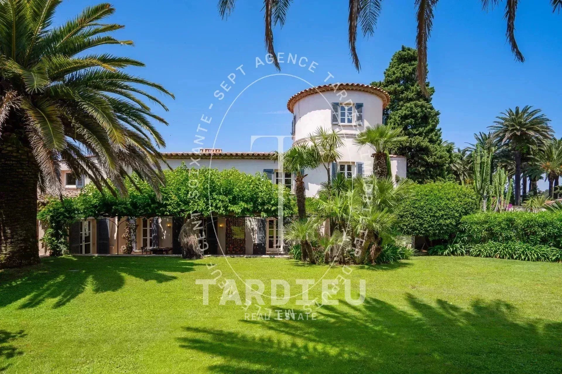 Maison à vendre, 296m², Saint-Tropez