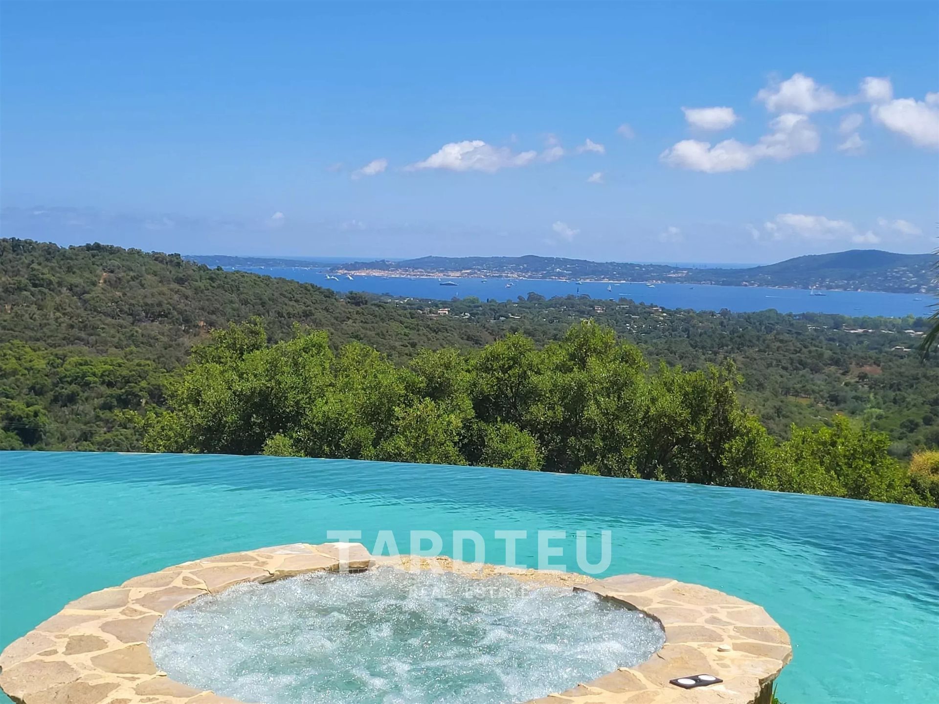 Maison à vendre, 450m², Grimaud