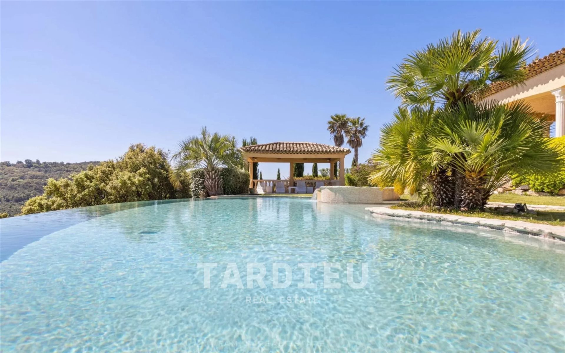 Maison à vendre, 450m², Grimaud