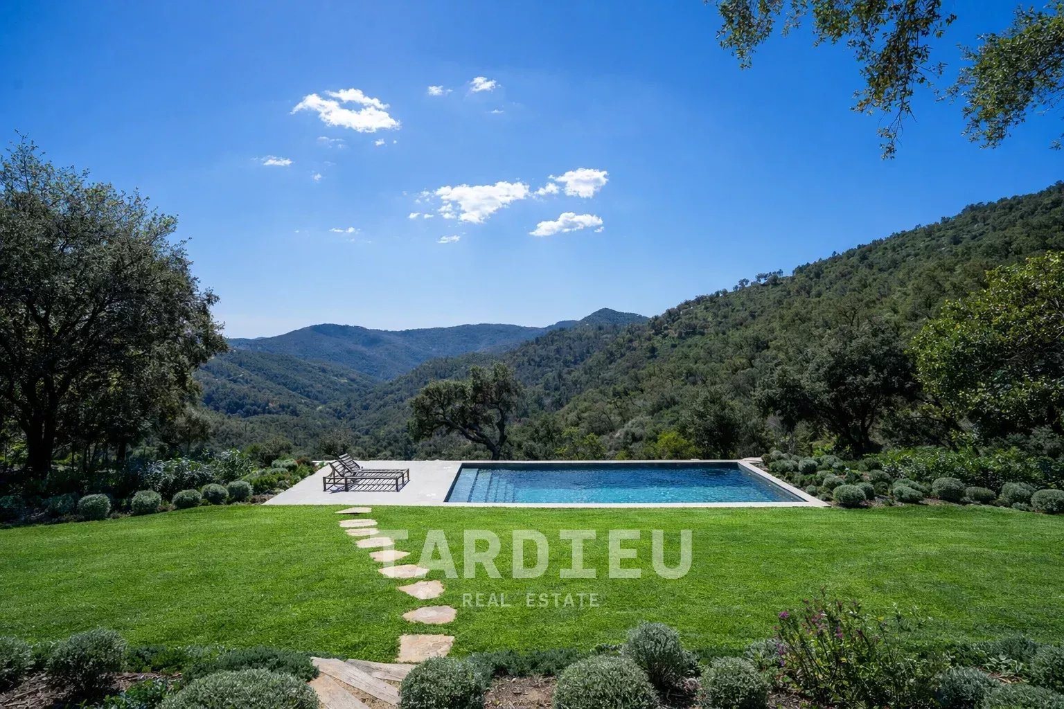 Maison à vendre, 140m², La Garde-Freinet