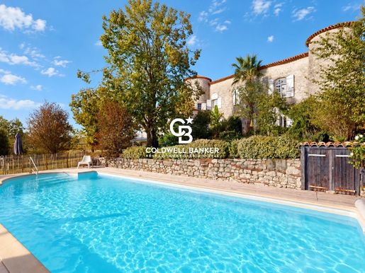 Maison 18 pièces 496 m² · à Monflanquin · 496 m² · 895 000 €