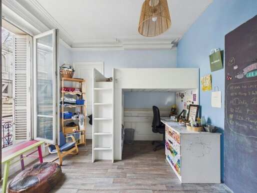 Appartement 3 pièces 57 m² · à Paris 10ème · 57 m² · 350 000 €