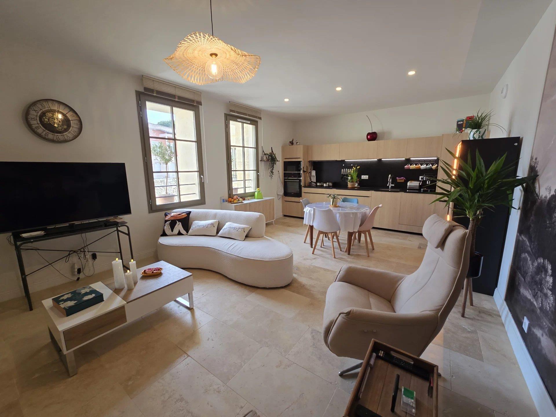 Appartement à vendre, 84m², Uzès