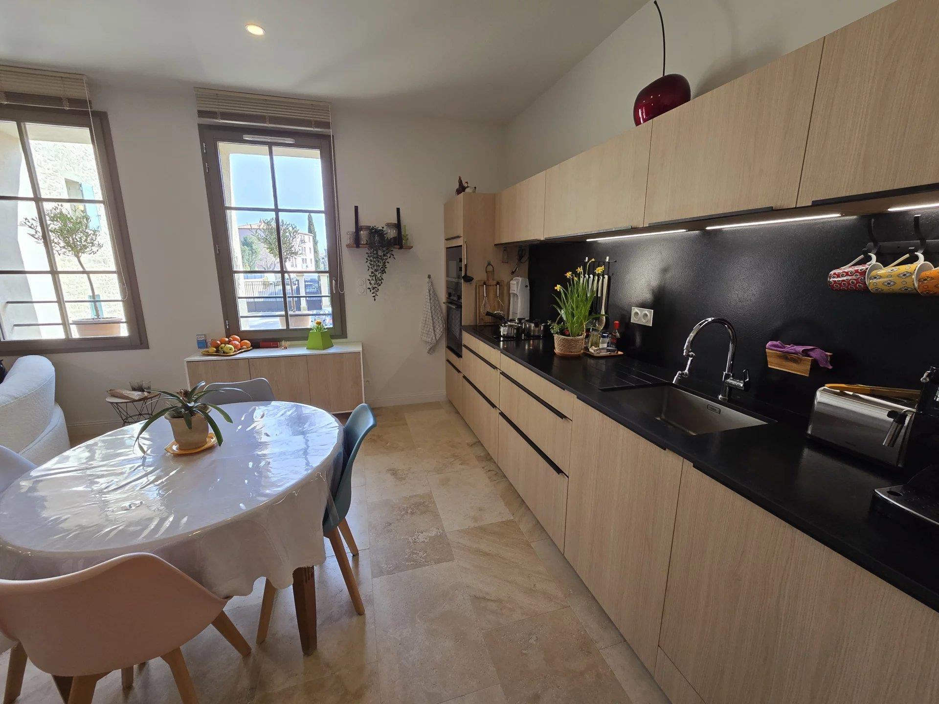 Appartement à vendre, 84m², Uzès