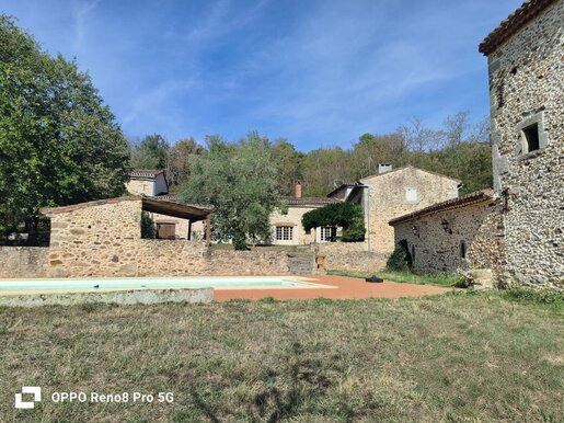 Maison 11 pièces 462 m² · à Castres · 462 m² · 650 000 €