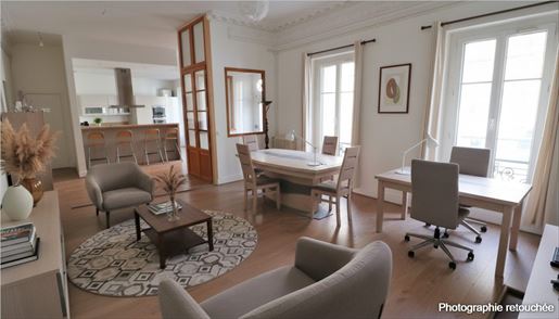 Local commercial 5 pièces 127 m² · à Bordeaux · 127 m² · 420 000 €
