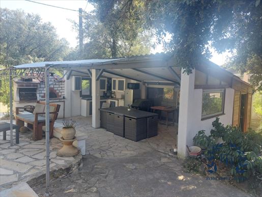 4 pièces 102 m² · à Seillons-Source-d'Argens · 102 m² · 350 000 €
