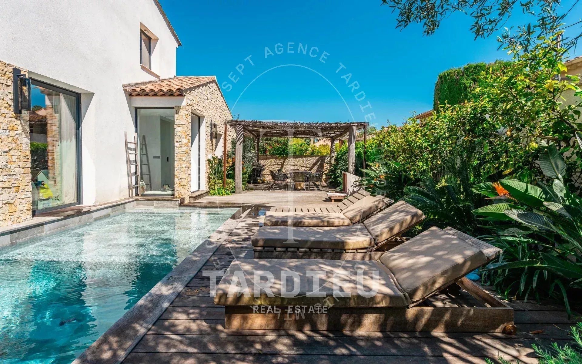 Maison à vendre, 205m², Saint-Tropez