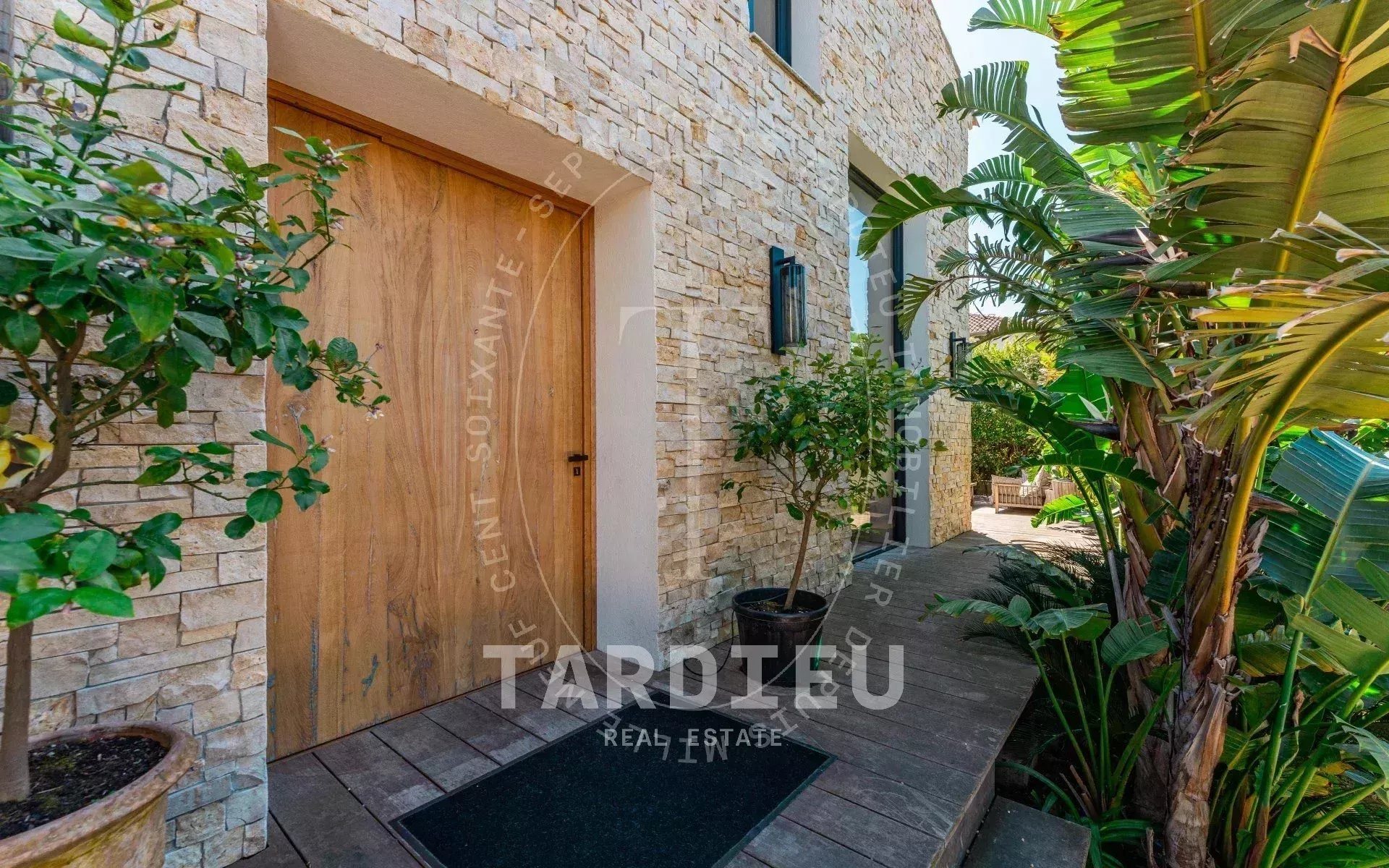 Maison – Saint-Tropez, Var - Plus
