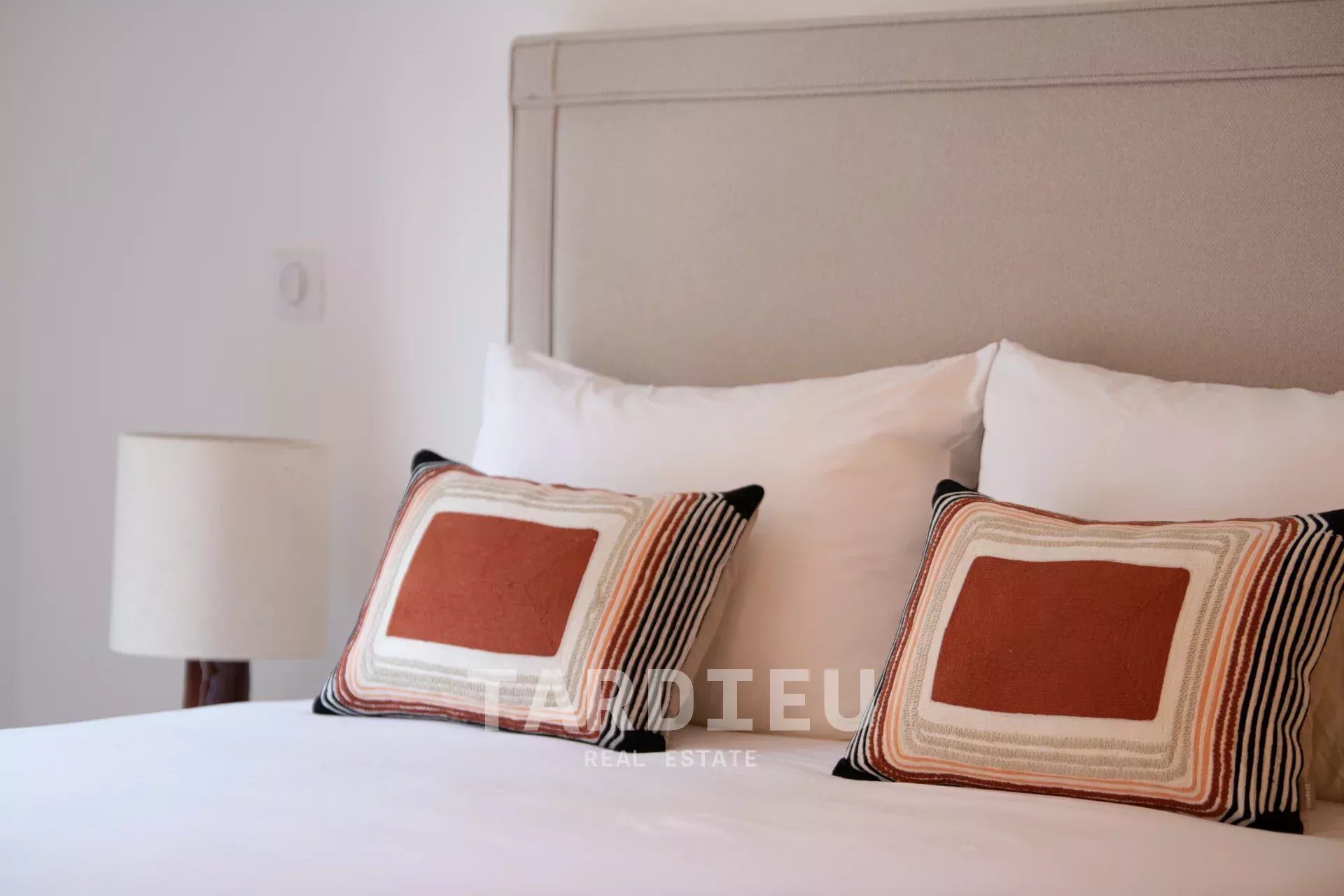 New apartment, central Saint-Tropez - Mehr