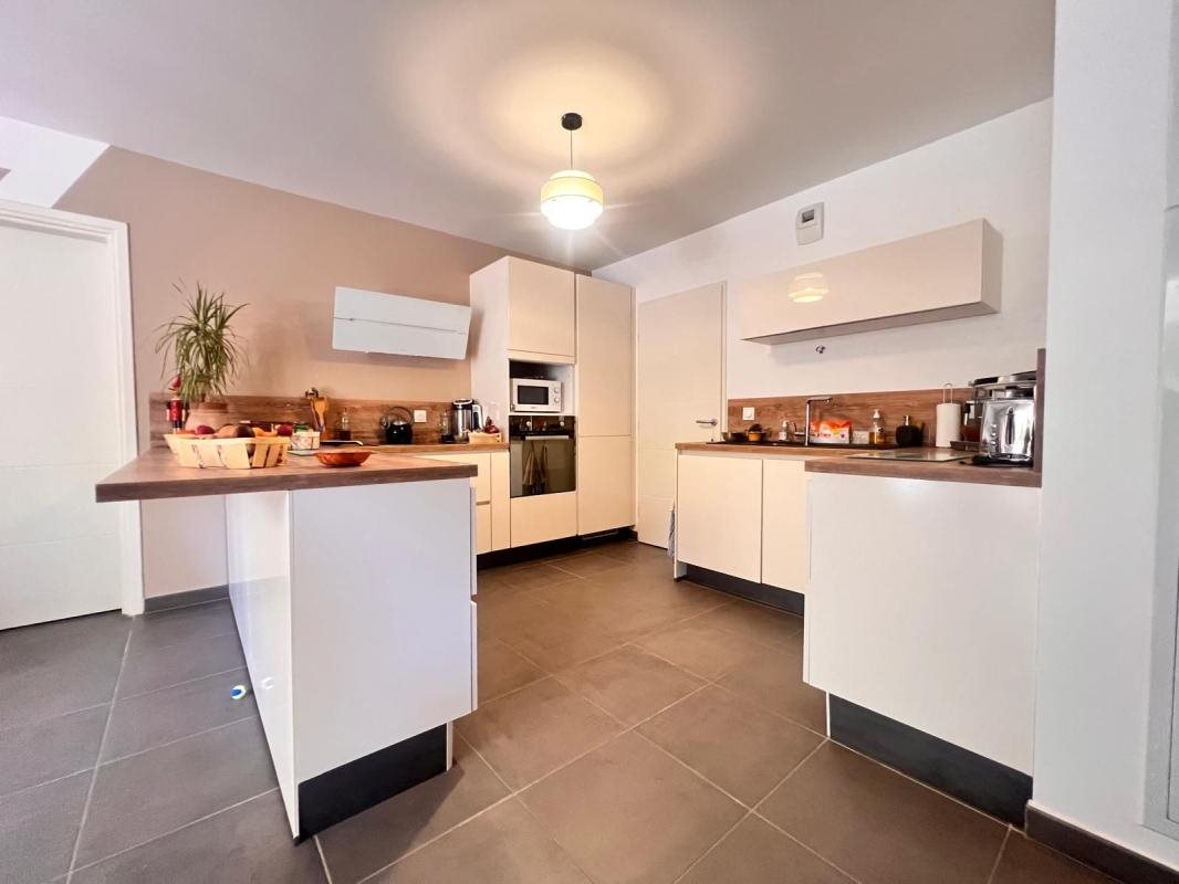 Appartement à vendre, 77m², Nîmes