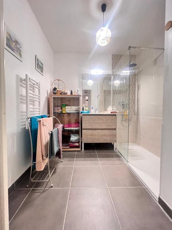 Appartement à vendre, 77m², Nîmes