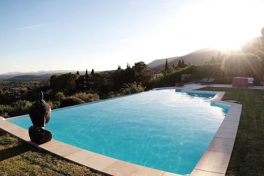 Maison 7 pièces 200 m² · à Vence · 200 m² · 1 450 000 €