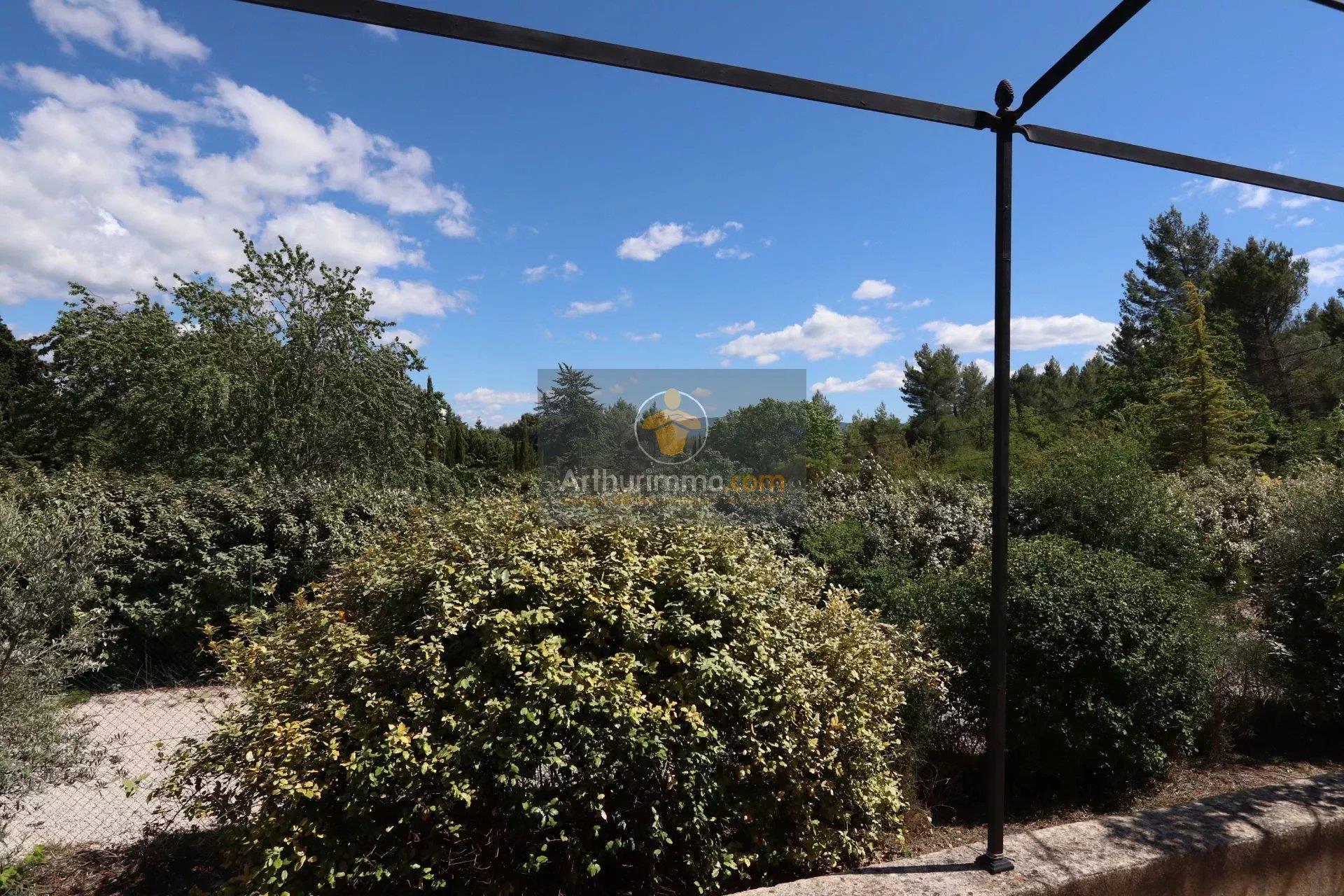 Maison à vendre, 97m², Saint-Saturnin-lès-Apt