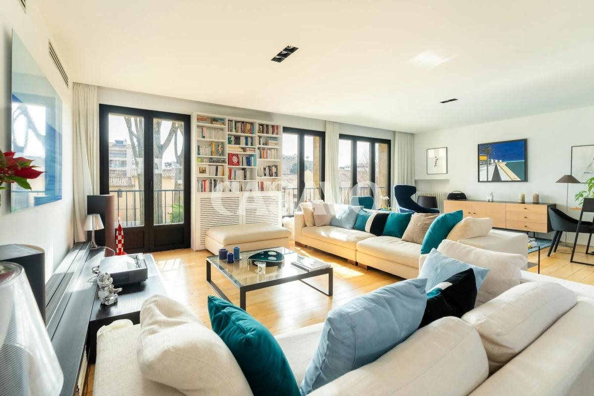 House, 195 m², land 1750 m²