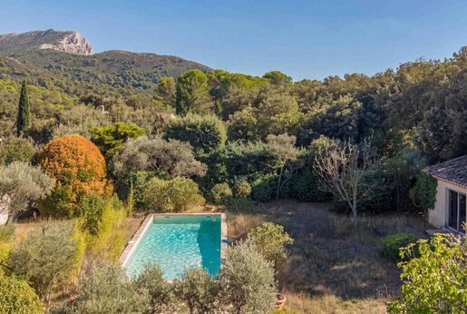 Maison 5 pièces 192 m² · à Saint-Marc-Jaumegarde · 192 m² · 1 250 000 €