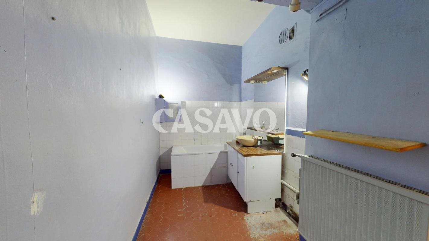 Sale of a 3-Room Apartment of 93m² - 13100 Aix-en-Provence - Vue 6