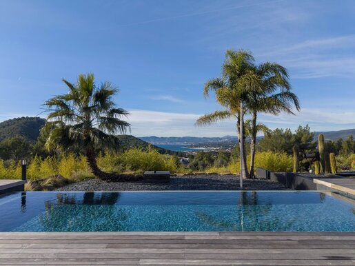 Maison 6 pièces 275 m² · à Saint-Cyr-sur-Mer · 275 m² · 2 200 000 €