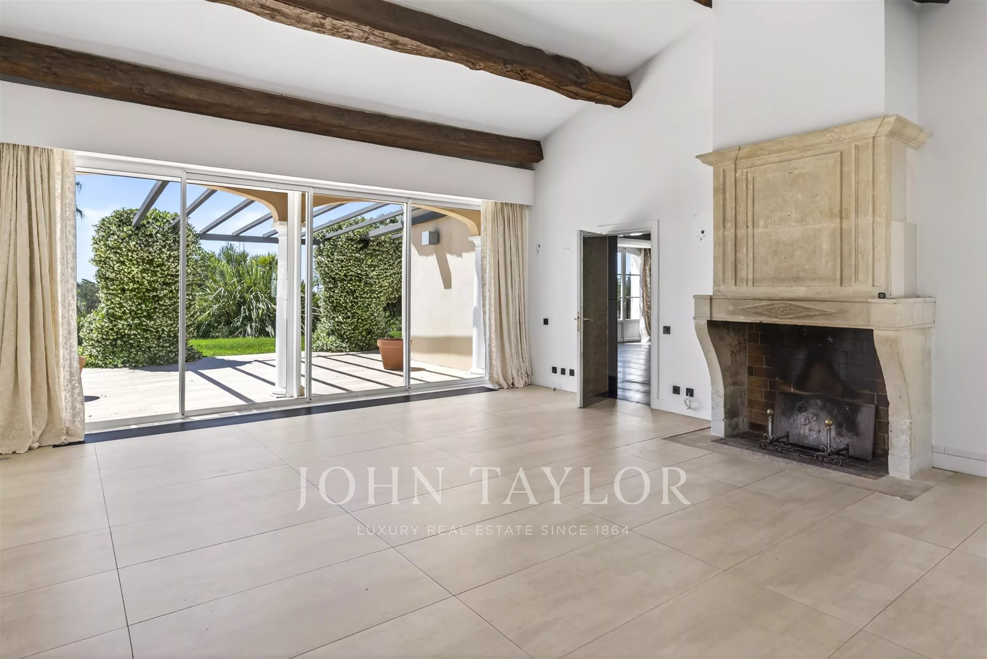 Maison à vendre, 450m², Ceyreste