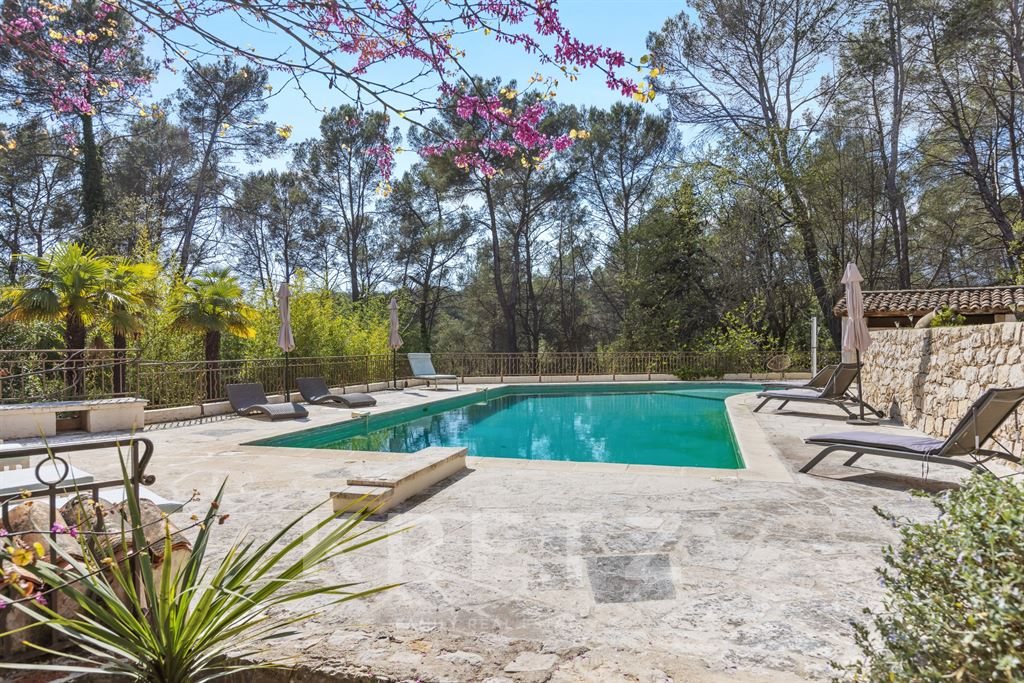 Maison à vendre, 400m², Roquefort-les-Pins