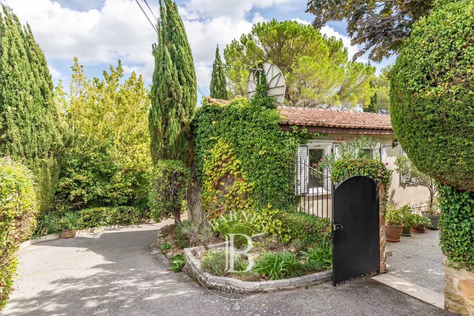 Maison à vendre, 370m², Grasse