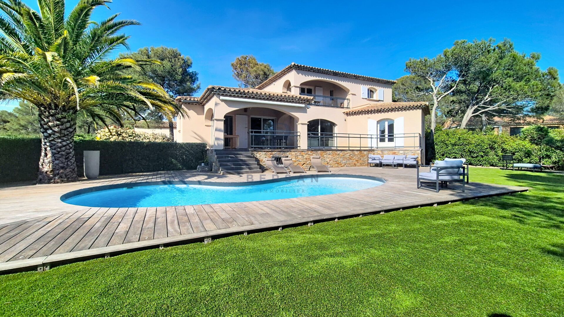 Maison à vendre, 159m², Saint-Raphaël