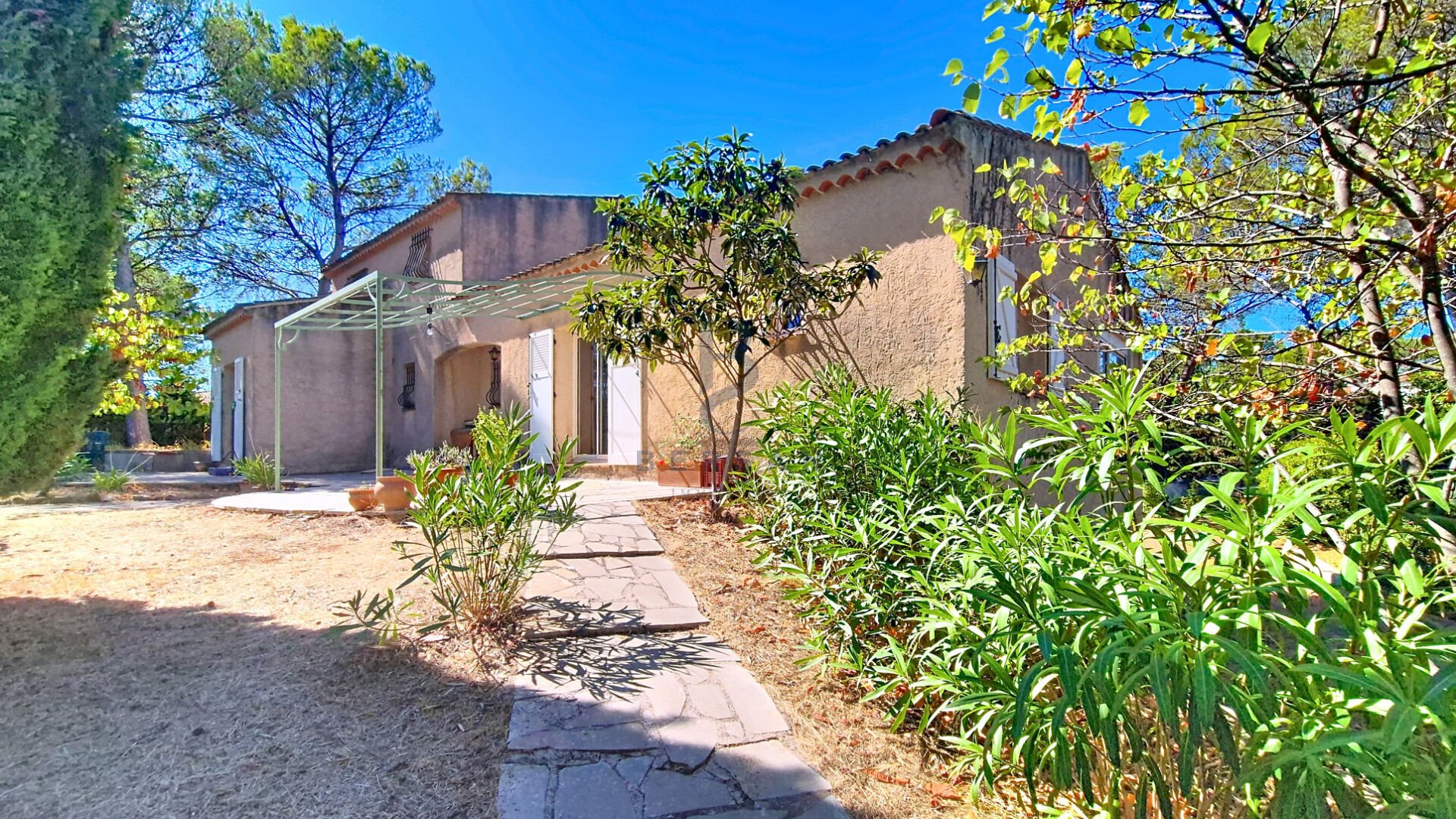 Maison à vendre, 277m², Saint-Raphaël