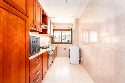 Appartement T1 lumineux de 65 m² de surface brute privative avec débarras à Povos – Vila Franca de Xira