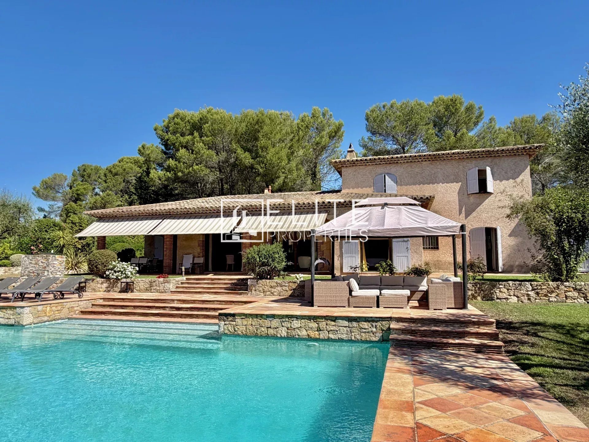 Maison à vendre, 278m², Mouans-Sartoux