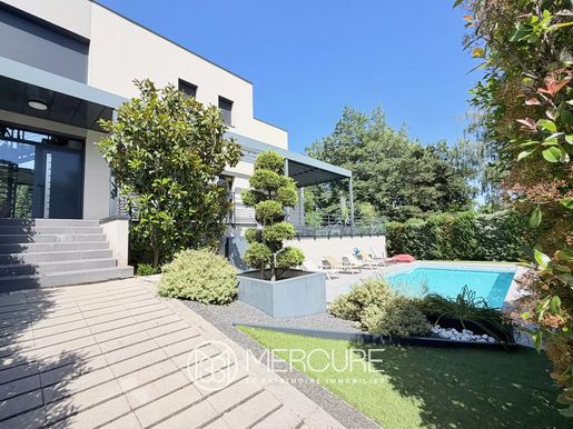 Maison 8 pièces 235 m² · à Royat · 235 m² · 1 260 000 €