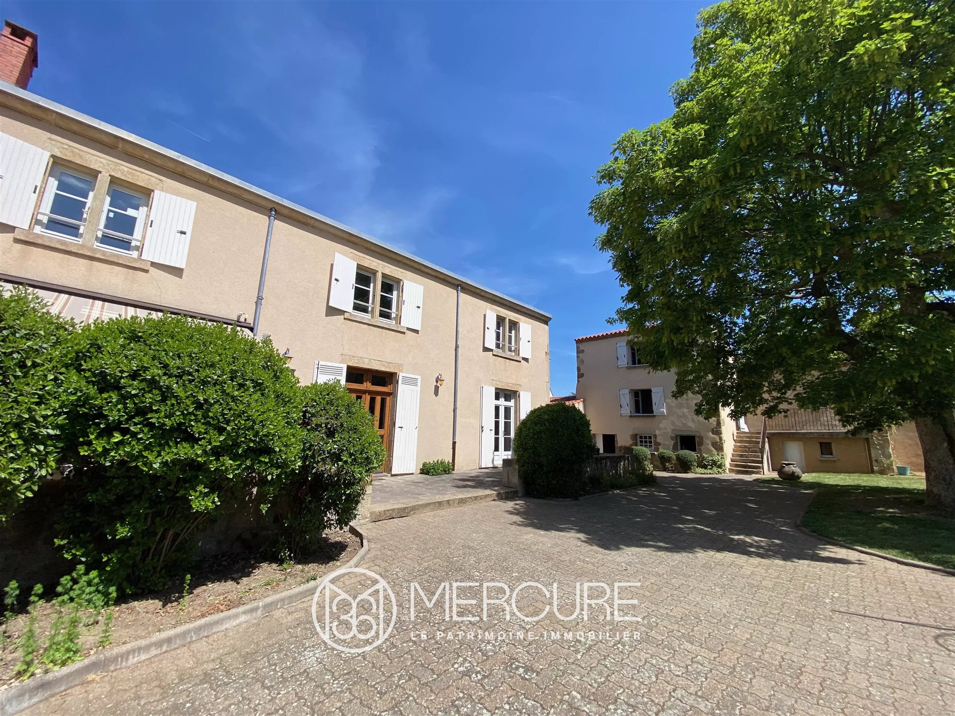 Maison à vendre, 280m², La Sauvetat