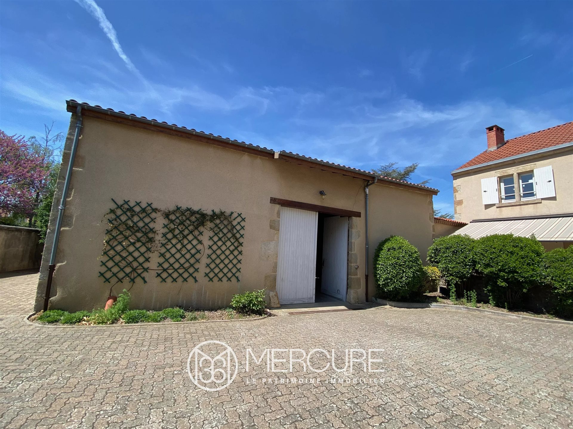 Maison à vendre, 280m², La Sauvetat
